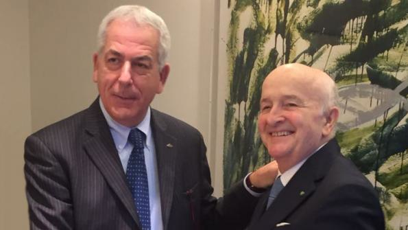 Rino Tarolli left of Dana Italy and Renato Brevini president of Brevini Group congratulate each other over Dana39s acquisition of Brevini39s fluid power and power transmission businesses