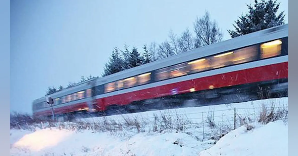 Train Using Fan Types Hydraulic fan drives keep train on schedule | Power & Motion Tech