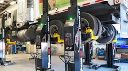 Mobile column lifts hoist heavy vehicles hydraulically tor better and safer work access, yet can be moved and stored easily when not in use. Each cordless lift houses a self-contained hydraulic system and wireless communication to keep vehicles level.