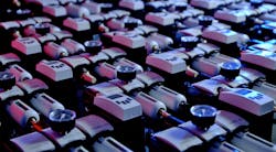 2. The AVENTICS AF2 Flow Sensor supplies compressed air to the pneumatic system and measures the overall airflow of the system. 2. The AVENTICS AF2 Flow Sensor supplies compressed air to the pneumatic system and measures the overall airflow of the system.