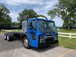 The Mack LR Electric refuse model is powered by four NMC batteries. The Mack LR Electric refuse model is powered by four NMC batteries.