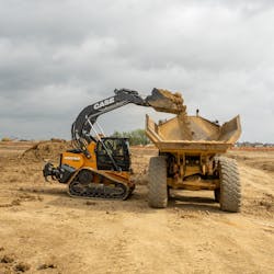 The new CASE Minotaur DL550 compact dozer loader features high-flow hydraulics for use of high-power attachments. The new CASE Minotaur DL550 compact dozer loader features high-flow hydraulics for use of high-power attachments.