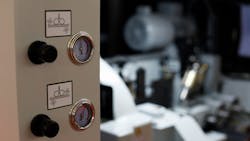 Manometers and pneumatic air pressure regulators Manometers and pneumatic air pressure regulators