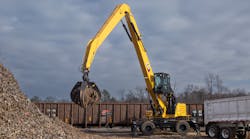 The Cat MH3050 material handler is equipped with an electrohydraulic system which benefits efficiency and productivity. The Cat MH3050 material handler is equipped with an electrohydraulic system which benefits efficiency and productivity.