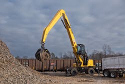 The Cat MH3050 material handler is equipped with an electrohydraulic system which benefits efficiency and productivity. The Cat MH3050 material handler is equipped with an electrohydraulic system which benefits efficiency and productivity.