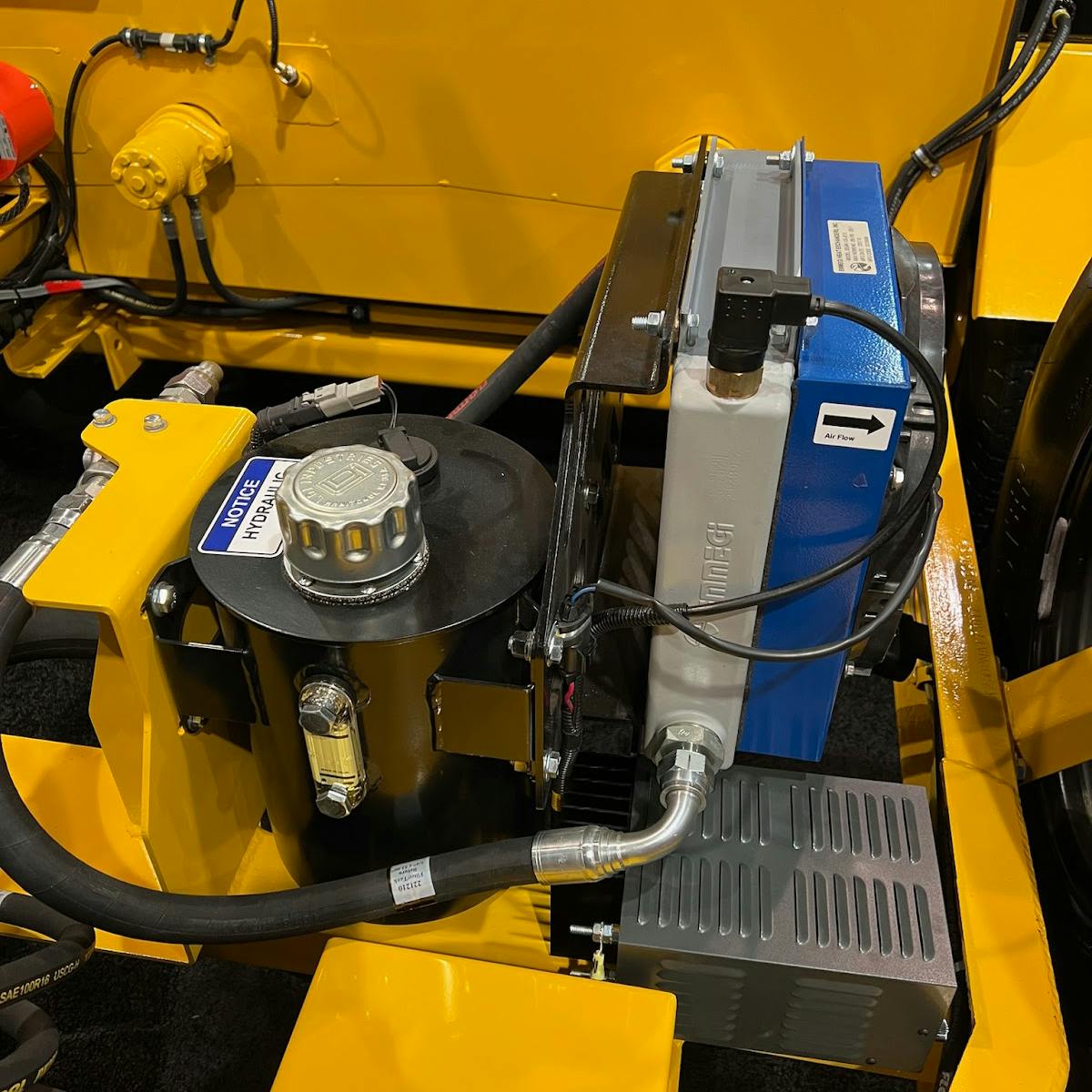 A New Approach to Hydraulic Reservoir Designs Power & Motion