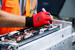 Accelera by Cummins is partnering with Daimler Trucks and PACCAR to manufacture batteries in North America for commercial vehicle and industrial applications. Accelera by Cummins is partnering with Daimler Trucks and PACCAR to manufacture batteries in North America for commercial vehicle and industrial applications.