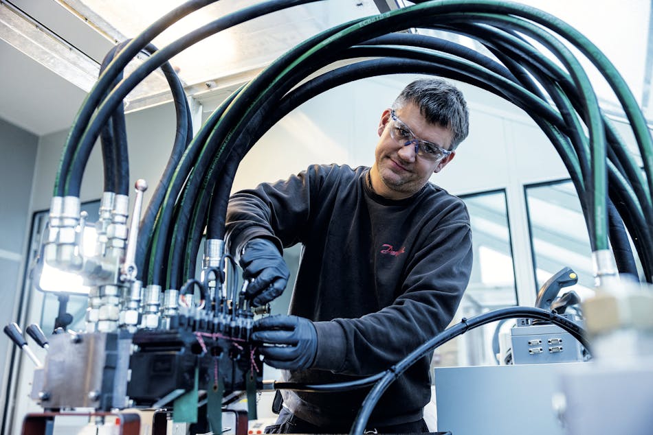 Extending Hydraulic Hose Life Going Beyond Standard Expectations