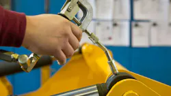 Lubricating a Hydraulic Cylinder Lubricating a Hydraulic Cylinder