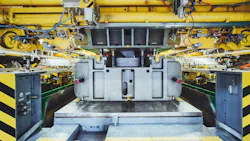 Hydraulic Press on Manufacturing Line Hydraulic Press on Manufacturing Line