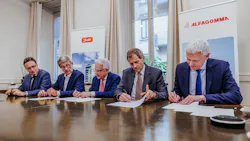 Danfoss and Alfagomma Executives Signing Acquisition Agreement