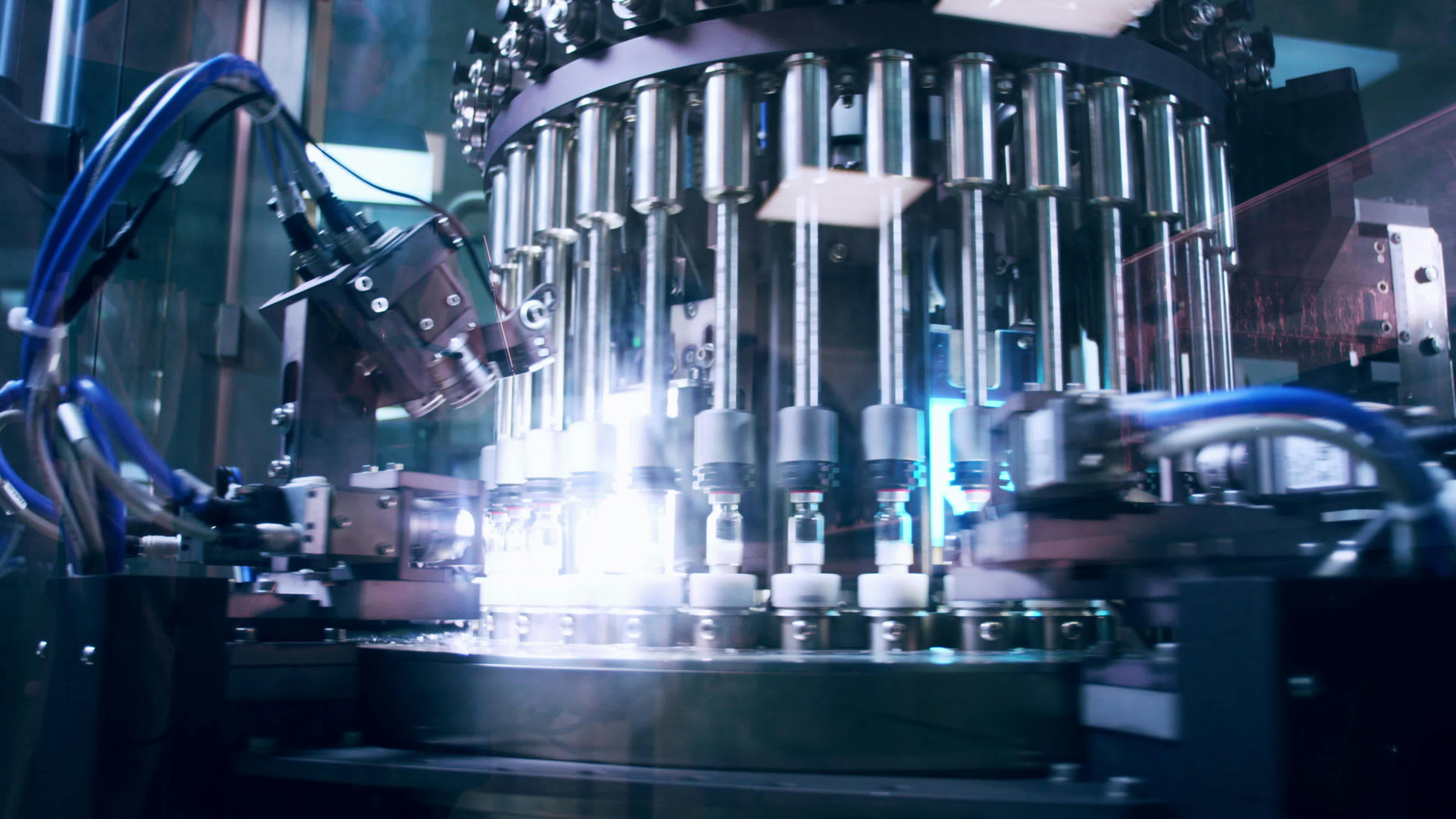 Automated pharmaceutical production line