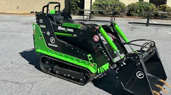 Close up on the FIRSTGREEN MiniZ Loader Full Electric machine