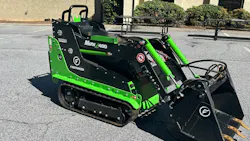 Close up on the FIRSTGREEN MiniZ Loader Full Electric machine